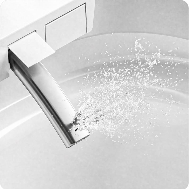Hands-free wash nozzle